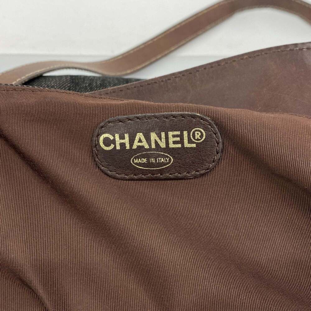 CHANEL Black Tote Bag - Picture 5 of 12